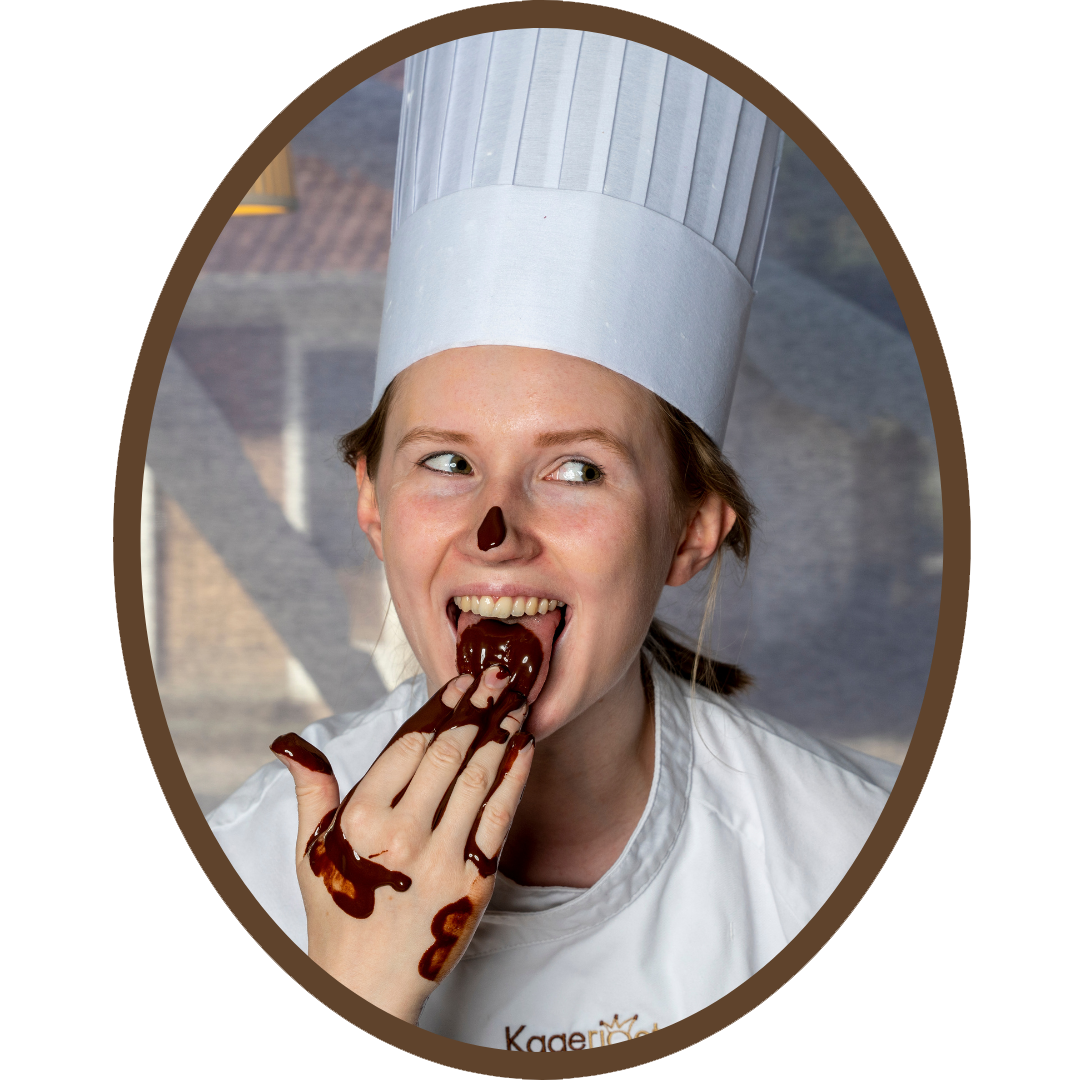 Mette chefkonditor ved Kageriget Mette chefkonditor ved kageriget